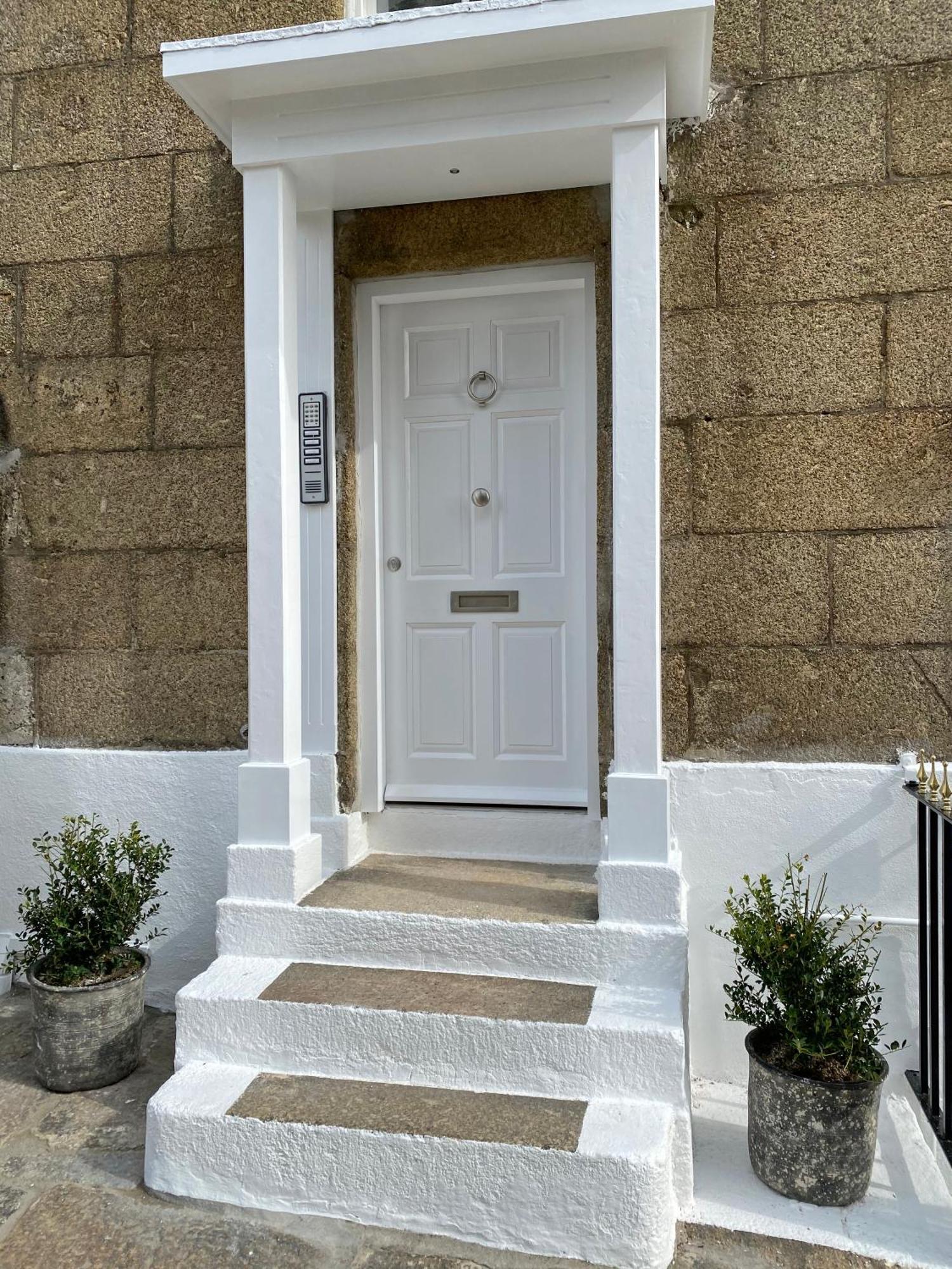 New~Breathtaking Bay Views~Chapel Street~Penzance Apartment Exterior photo